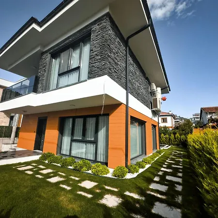 Bitirmis 1- Doganin Kucaginda Huzur Dolu Bir Tatil וילה דלמן